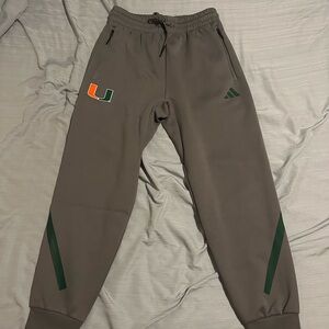 UM Team issued Sweatpants Size M